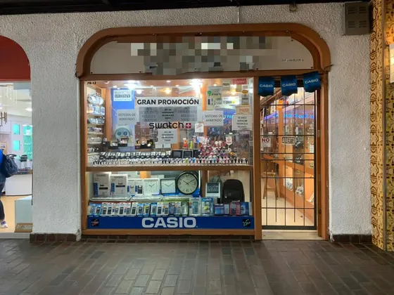 Se Vende Excelente Fondo De Comercio + Local De Joyería Ubicada En El Centro Comercial La Casona, San Antonio De Los Altos,nati Ati