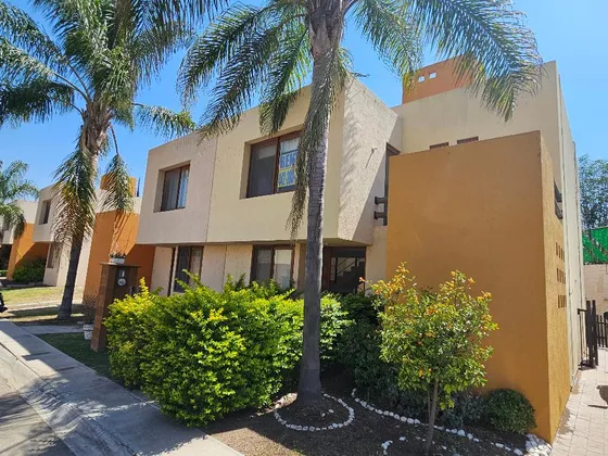 Casa En Renta En Colonia Puerta Real, Corregidora, Querétaro