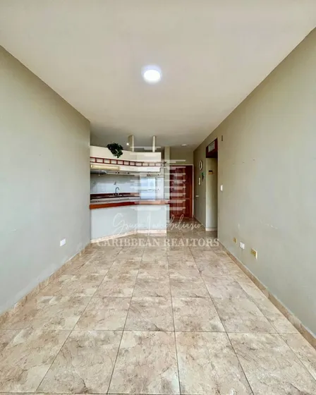 En Venta Apartamento En El Conjunto Residencial Royal Suites En La Av. Bolivar.
