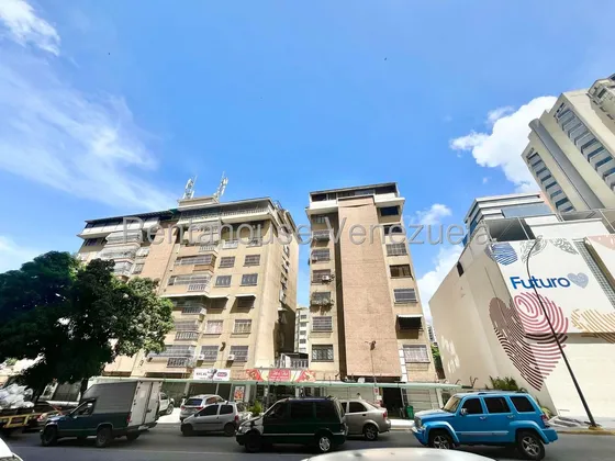 Ip Vendo Apartamento En Los Dos Caminos 26-790