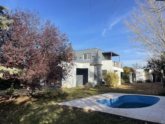 Casa En  Las Catalpas 