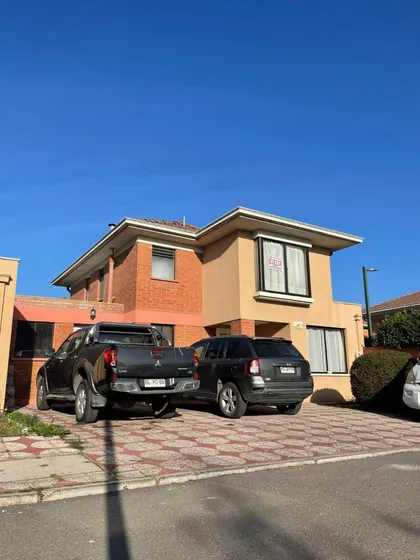 Amplia Casa En Condominio Cordillera, Ciudad Satélite