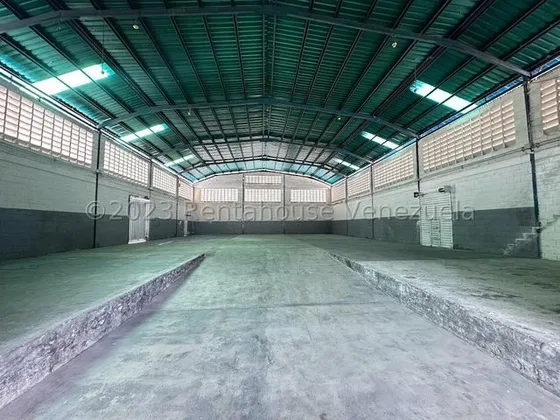 Francisco Rojas Norscia Rentahouse 2 5 - 5 8 6 4 Vende Galpon Comercial En Zona Industrial Iii De Barquisimeto, 658mts2, Ideal Para Almacen O Fabrica De Todo Tipo, Un Galpon De 1.037mtrs De Terreno
