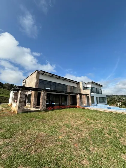 Se Vende Casa En El Lago Calima- Darién