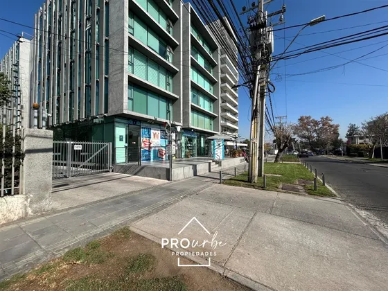 Oficina En Venta En La Reina, Excelente Ubicación