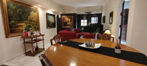 Casa En Venta - 4 Dormitorios 3 Baños - Mar Del Plata