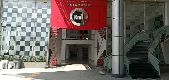 Venta De Centro Comercial Industrial Km1