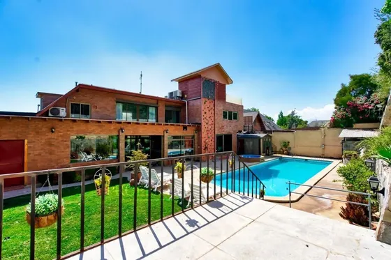 Venta De Espectacular, Segura Y Cómoda Casa En Con...