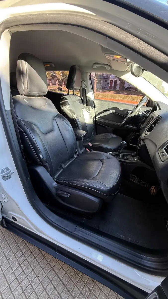 Jeep Compass 2.4 Longitude Plus 4X45546776842371174414
