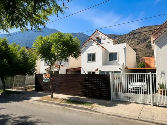 Casa 3 Pisos, Alicahue, Cumbres De Nos Ii, San Bernardo