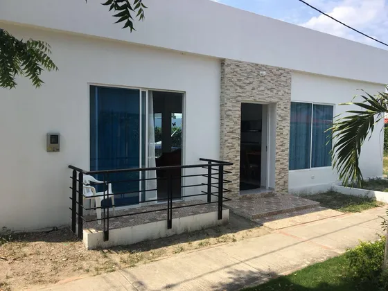 Hermosa Y Amplia Casa Con Jacuzzi En Condominio