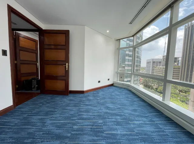 Alquilo Cubiculo De 20m2 Sin Muebles Centro Letonia La Castellana