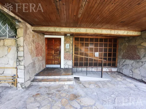 Venta Departamento 3 Ambientes En Bernal Oeste