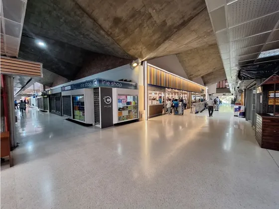 Alquiler De Locales Comerciales En C.c. Caurimare A Partir De 9mts2