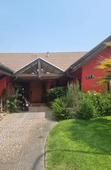 Gran Propiedad En Sector Muy Seguro 350 M2