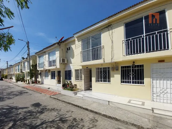 Venta De Casa En Soledad, Villas Del Portal 1