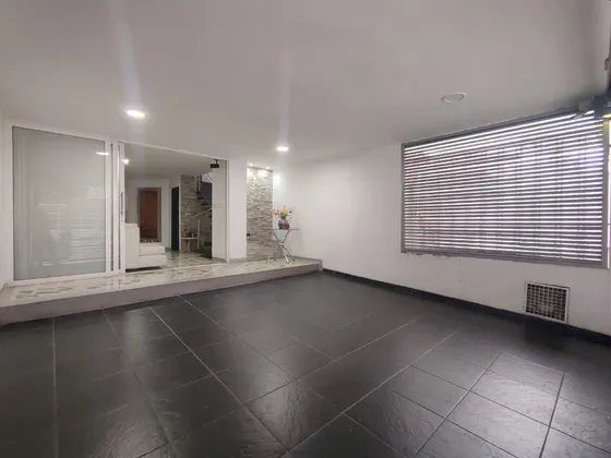 Casa En Venta En Ceiba Ii. Cod V30315