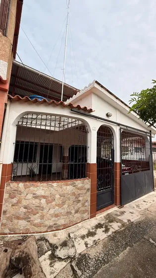 Venta De Casa En La Isabelica De Oportunidad (cl)