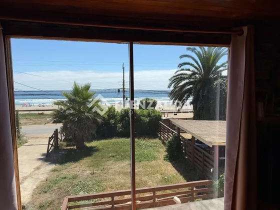 Casa En Venta De 5 Dorm. En Puchuncaví