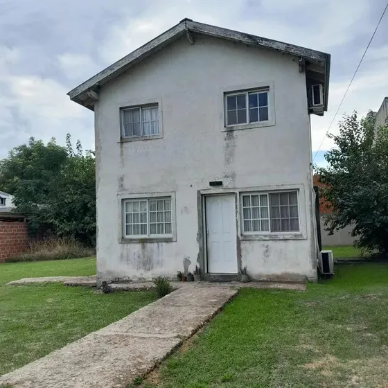 Casa En Venta - 3 Dormitorios 2 Baños - Cocheras - 600mts2 - Del Viso