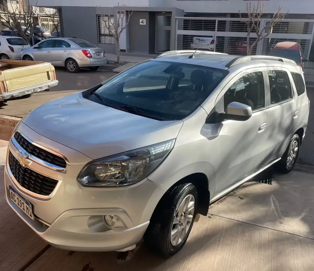 Chevrolet Spin 1.8 Activ LTZ 5-Door 105 HP