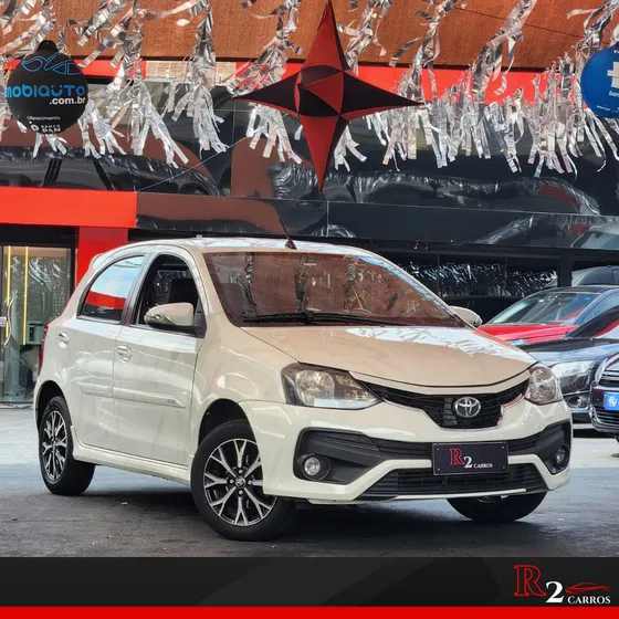 Toyota Etios Etios Platinum 1.5 (flex) (aut)