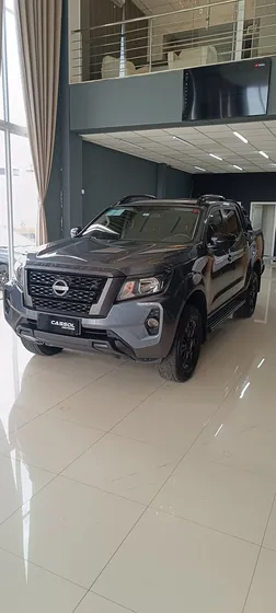 Nissan Frontier 2.3 Attack Cab. Dupla 4x4 Aut. 4p