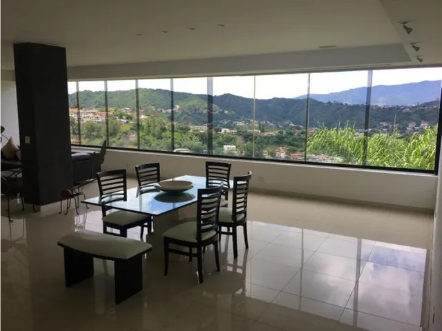 Se Vende O Alquila: Penthouse En El Peñón, Baruta. 