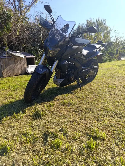 Dominar 400