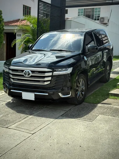Toyota Lc200 Sahara Imperial
