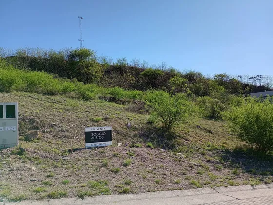 Lote En Venta En Colinas De La Deseada
