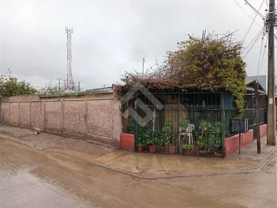Casa En Venta De 3 Dorm Y 2 Baños En Maipú