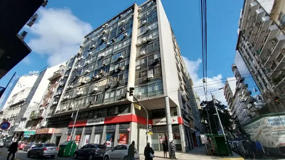 Oportuniad 254 M²!!! Luminoso Al Frente!!! 