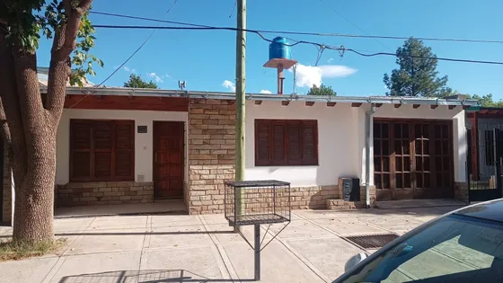 Casa En Alquiler - Centro De Malargüe 