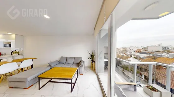 Departamento En Venta De 2 Amb Modernos Con Cochera, Zona Chauvin