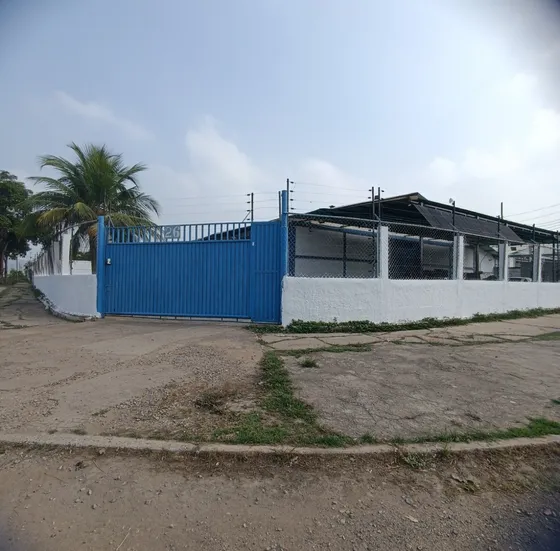 Galpón En Venta En Zona Industrial Los Montones, Barcelona.