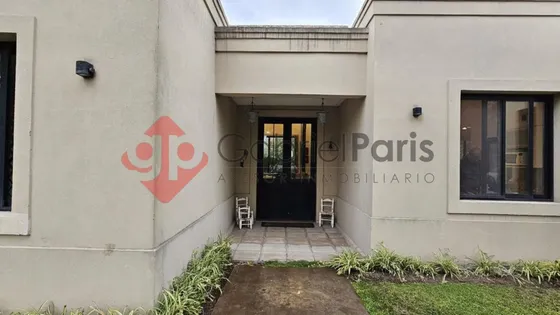 Venta  Casa En Barrio Santa Ana 