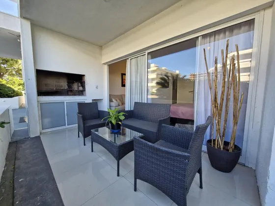 Apartamento-punta Del Este.1 Dormitorio.parrillero, Cochera
