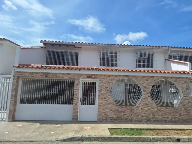 Se Vende Casa 250m2. Guatire, Villa Heroica