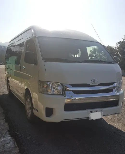 Renta De Camionetas Con Chofer  12 Y 15 Pasajeros
