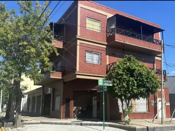 Excelente 2 Ambientes. Muy Luminoso En Monte Grande.