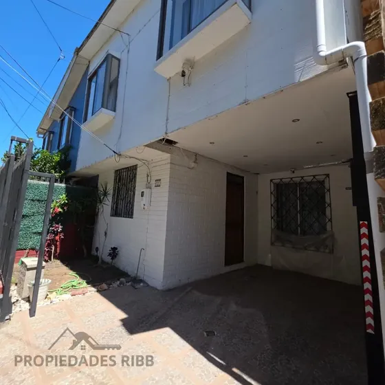 Ribb Casa En Venta En Calera