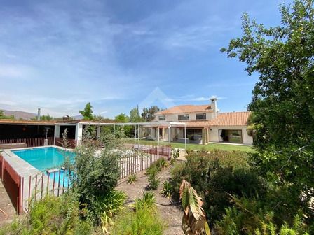 Casa En Venta De 5 Dorm. En Chicureo, Piedra Roja Colina Casa En Venta De 5 Dorm. En Chicureo, Piedra Roja Colina