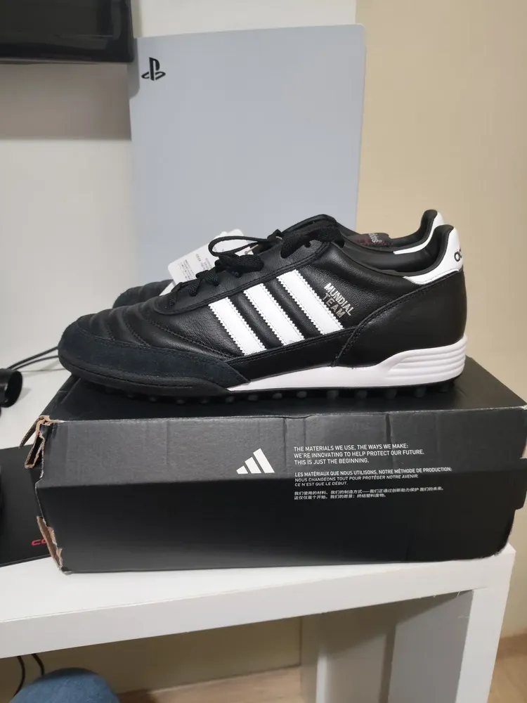 Chuteira Mundial Team adidas | Parcelamento sem juros