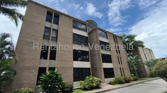Apartamenton En Alquiler Resid Palma Real Gjg 26-308 La Vict