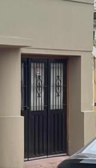 Puerta De Cochera De 3 Hojas. (usado En Buen Estado).
