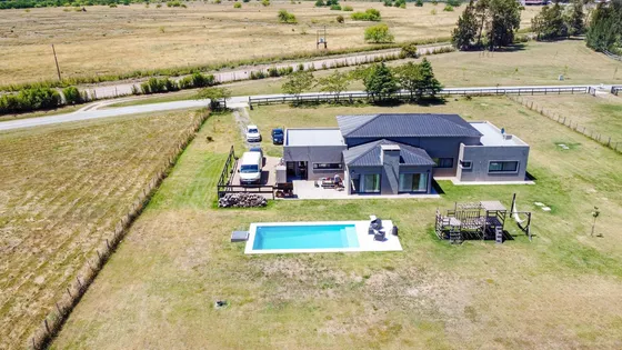 Venta Excelente Casa De 5 Amb. En Haras El Malacate ( Country Club Y Golf)