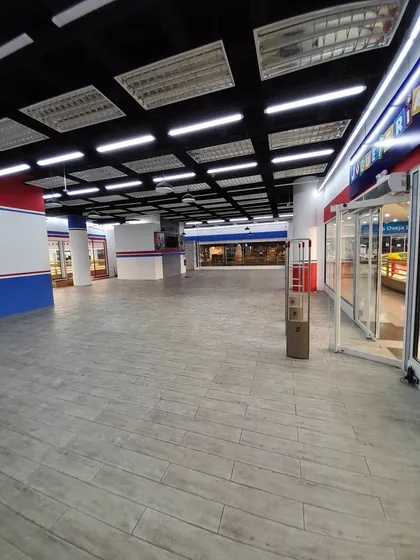 Alquiler De Local Comercial C.c Shopping Center Ubicadoprebo