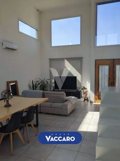Casa En Venta 5 Ambientes Haras Maria Victoria