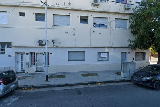 Departamento De Dos Ambientes Con Patio En Piñeyro